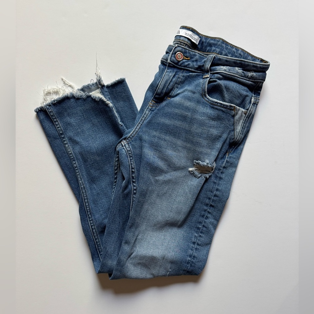ZARA Distressed Blue Jeans